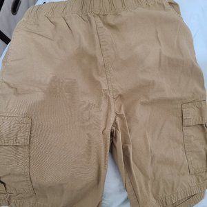 Tan / Khaki cargo shorts